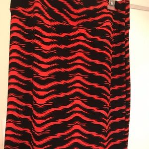 LuLaRoe Cassie Skirt -Black & Reddish Orange 2XL